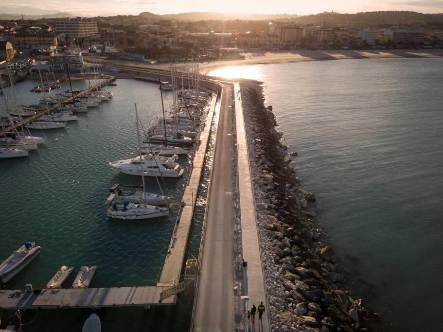 Retroscena Appartamento Mare In Centro Civitanova Marche Zewnętrze zdjęcie